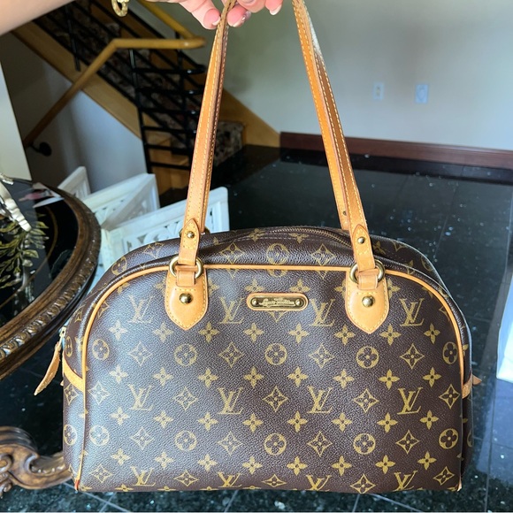 LOUIS VUITTON - Picture 1 of 6